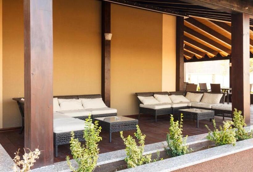 اتاق استاندارد سه نفره, Ymy Hotels Târgu Jiu