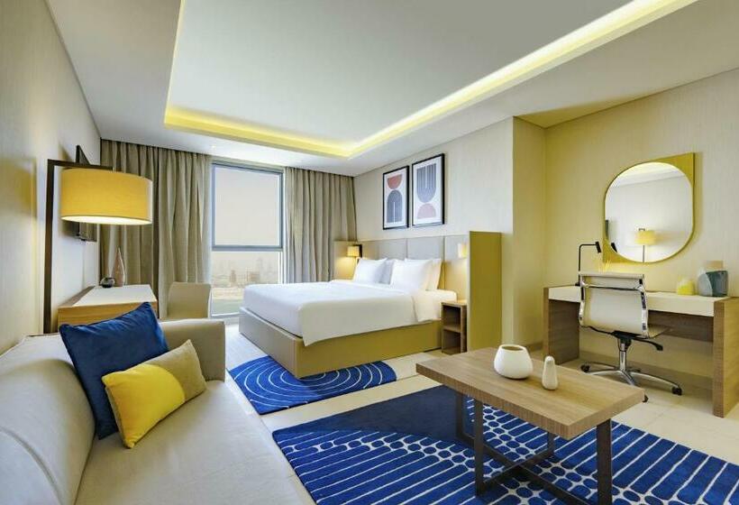 带大床的标准工作室, Voco Doha West Bay Suites, An Ihg