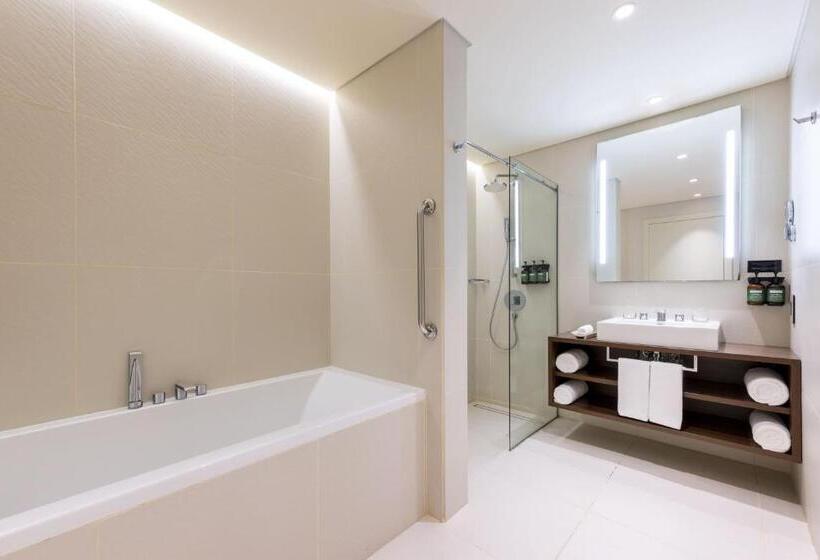 带2个卧室的公寓, Voco Doha West Bay Suites, An Ihg