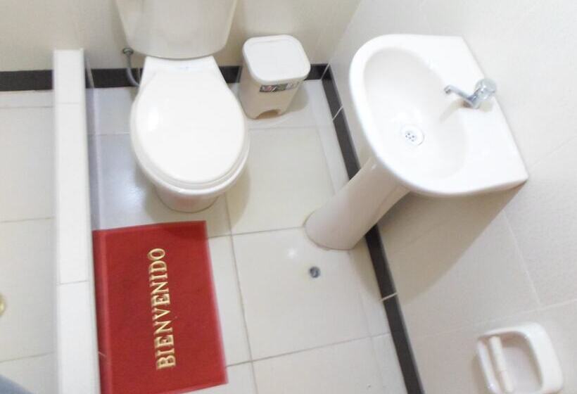 اتاق استاندارد سه نفره, Hostal Casa Del Montanista