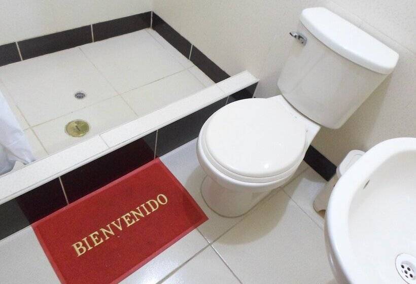 اتاق خانوادگی, Hostal Casa Del Montanista
