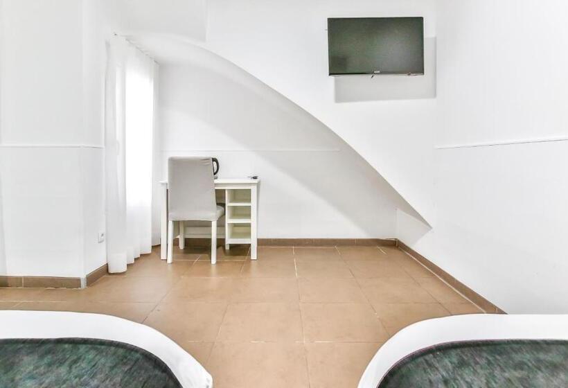 Номер Стандарт, Laramond Barcelona Rooms