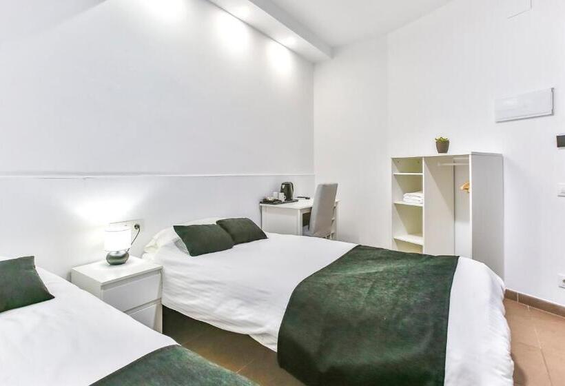 Номер Стандарт, Laramond Barcelona Rooms