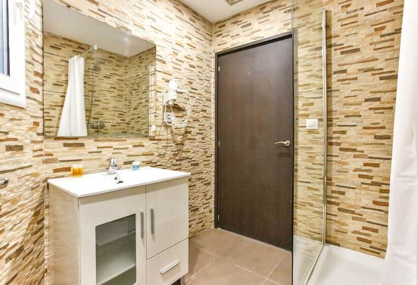 Номер Стандарт, Laramond Barcelona Rooms