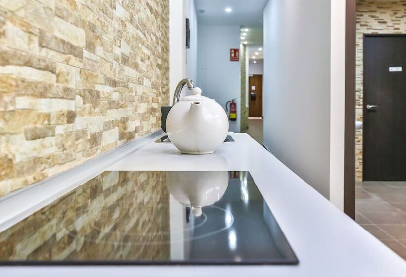 Четырехместный Номер Стандарт, Laramond Barcelona Rooms
