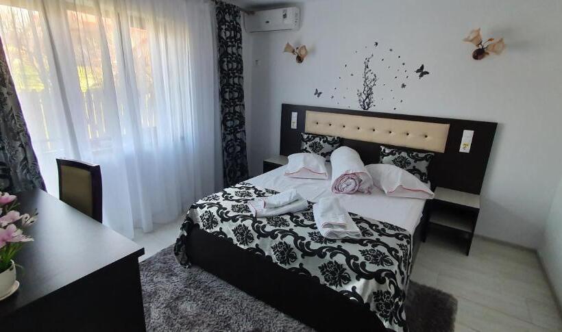 اتاق لوکس با بالکن, Motel Didona B