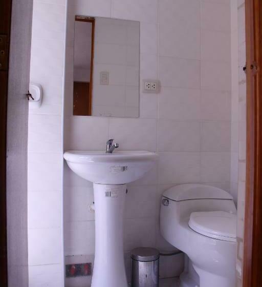 اتاق استاندارد سه نفره, Cubas Home Machupicchu