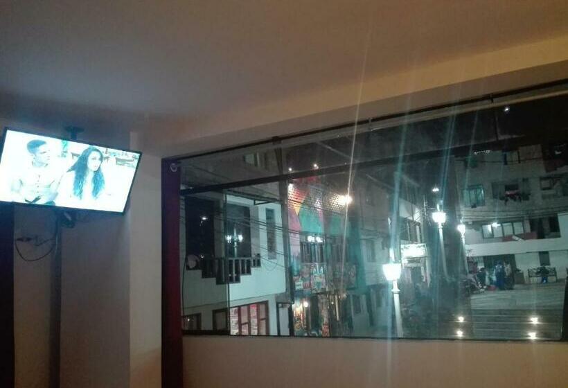 اتاق استاندارد سه نفره, Cubas Home Machupicchu