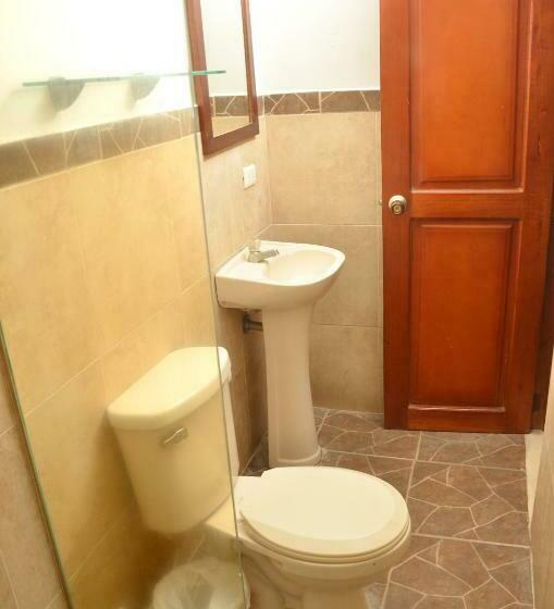 اتاق استاندارد چهار تخته, Plaza Ventura