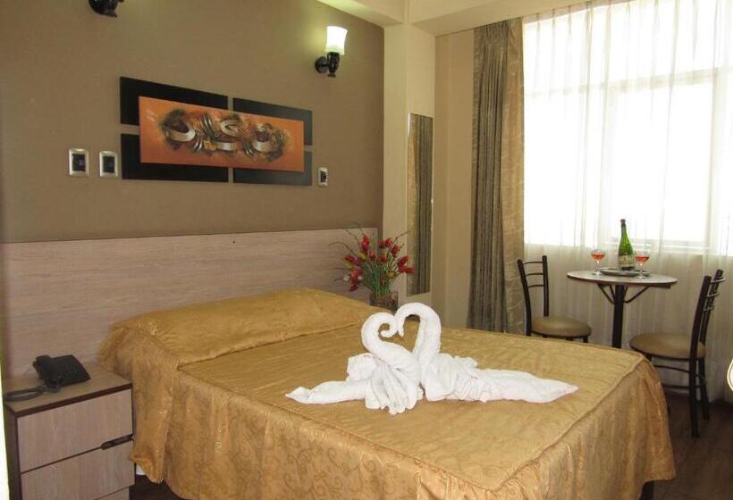 חדר סטנדרט לשלושה, Torresur Tacna