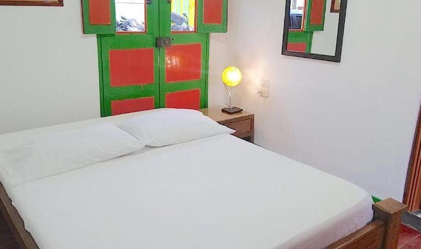 اتاق لوکس, Hostal Estrella De Agua