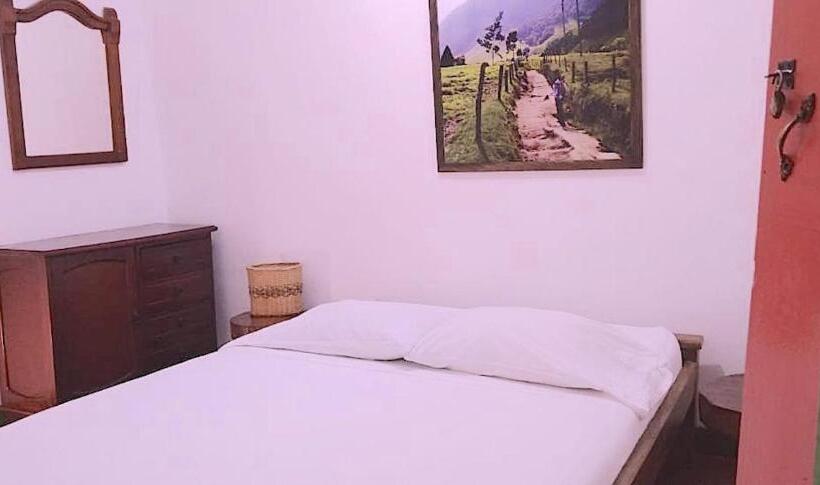 اتاق لوکس, Hostal Estrella De Agua