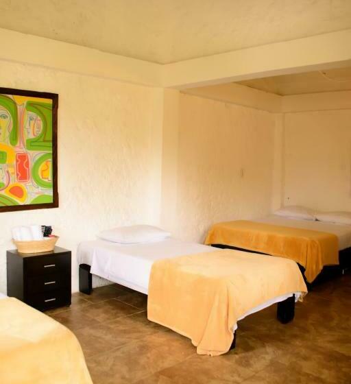 4인용 스탠다드 룸, Finca Hotel Loma Verde