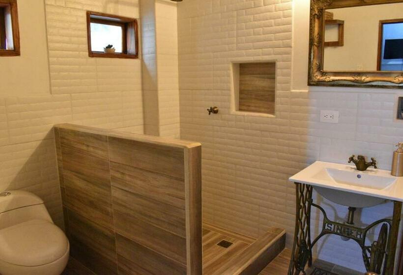 خانه 4 خوابه, Casa Isabelita