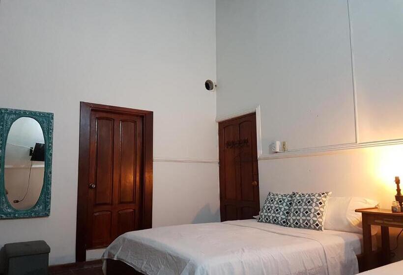 اتاق لوکس, Casa Isabelita