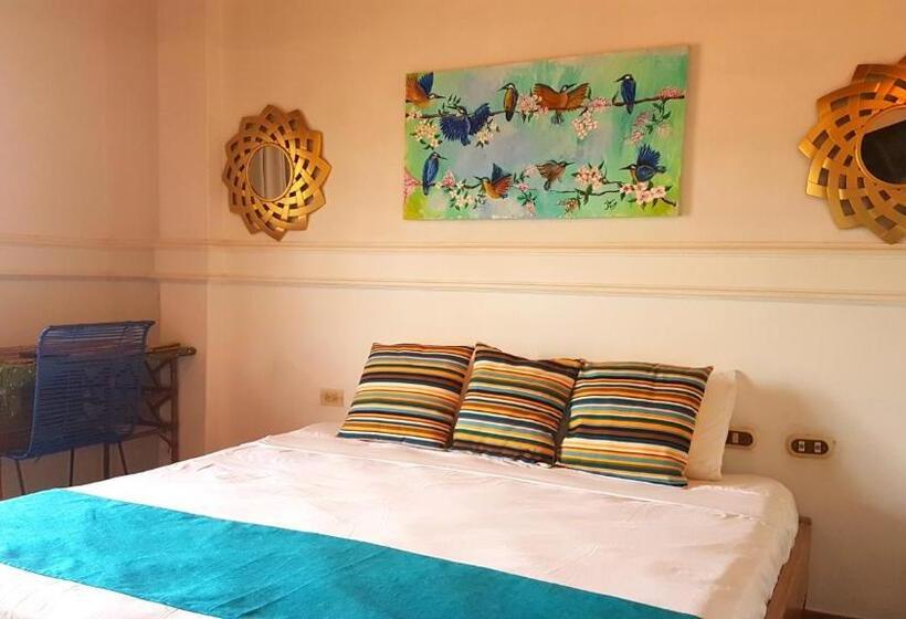 تختخواب در اتاق مشترک, Casa Isabelita