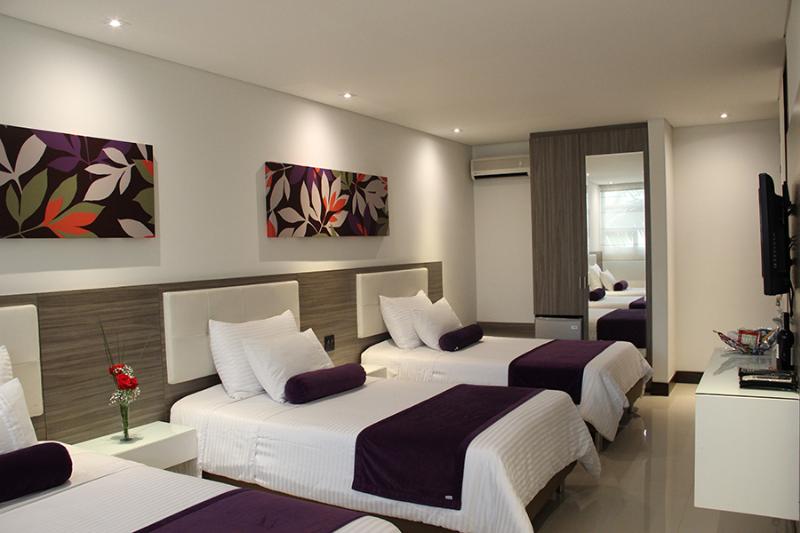 Quarto Triplo Estandar, Loyds