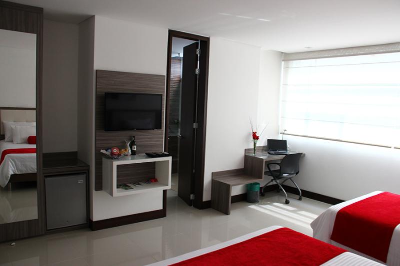 Quarto Estandar, Loyds