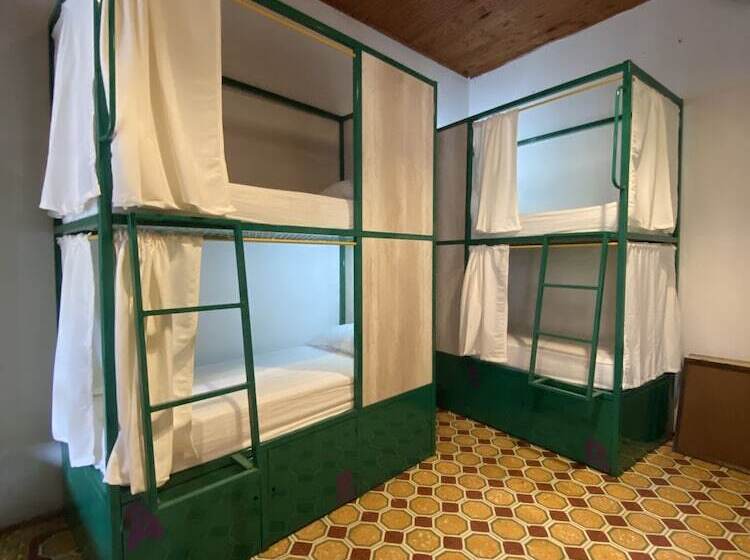 غرفة قياسية حمام مشترك, Viajero Hostel Cali & Salsa School