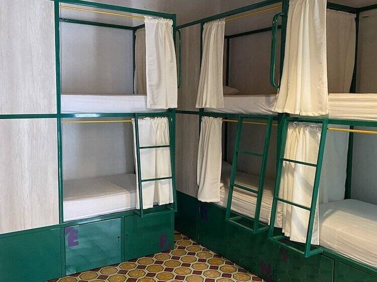 غرفة قياسية حمام مشترك, Viajero Hostel Cali & Salsa School