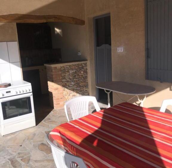 Апартаменты 3 Спальни, Chambres D Hôtes Climatisées Avec Cuisine D été Villa Gour Du Peyrol