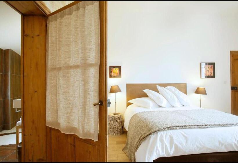 سوییت, La Maison Rouge D Uzes B&b