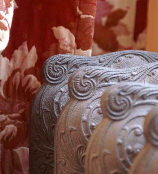 اتاق لوکس با چشم‌انداز باغ, La Maison Rouge D Uzes B&b