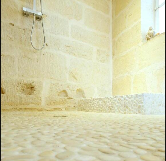 سوییت, La Maison Rouge D Uzes B&b