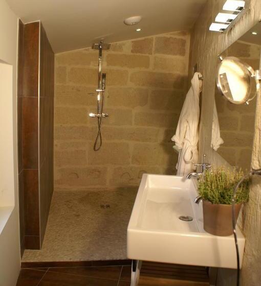 سوییت, La Maison Rouge D Uzes B&b