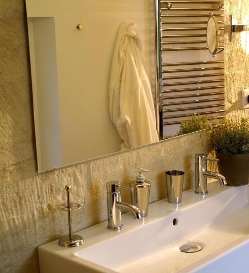 سوییت, La Maison Rouge D Uzes B&b