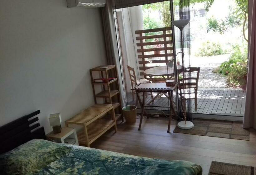 Номер Стандарт, Lazen B&b