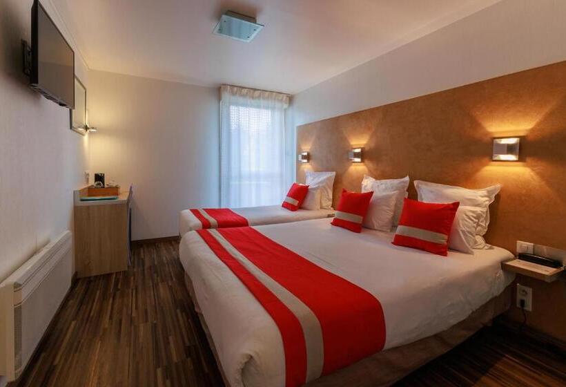 标准三人间, Logis Hôtel Le Rochelois
