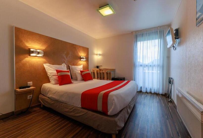 Номер Deluxe с Балконом, Logis Hôtel Le Rochelois