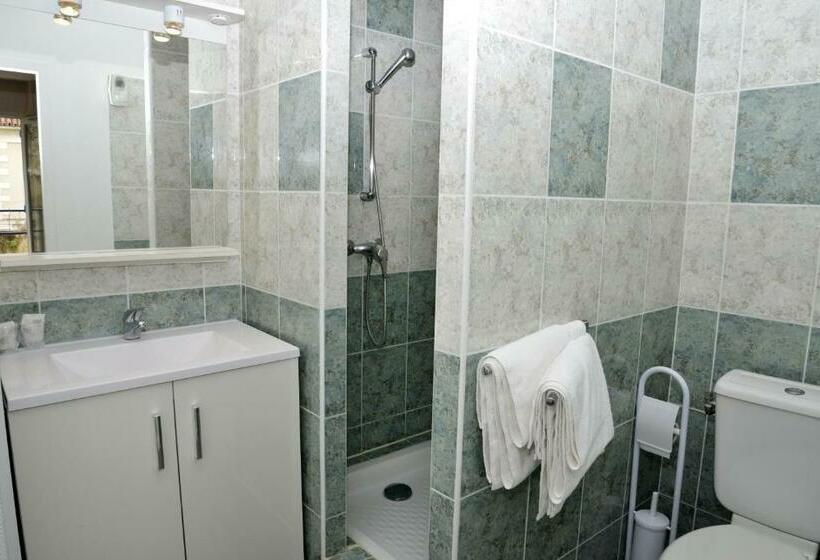 Номер Стандарт, Hôtel Des Arceaux