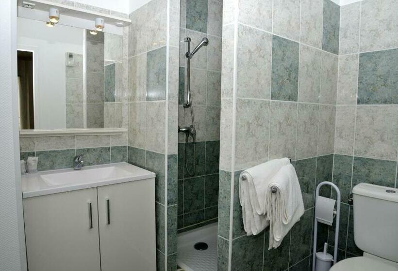 Номер Стандарт, Hôtel Des Arceaux
