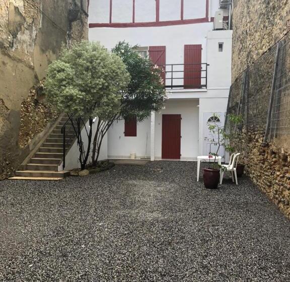 Номер Стандарт Трехместный, Hôtel Des Arceaux