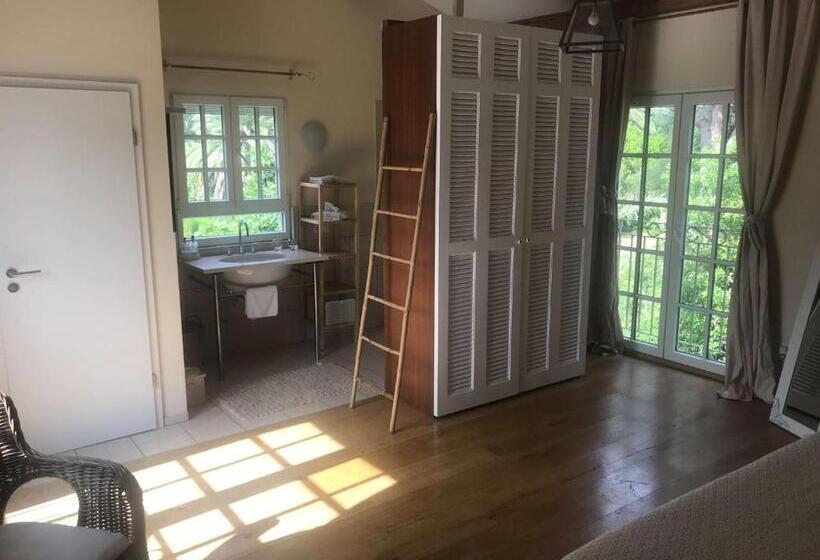 수피리어 룸 풀장 전망, Villa La Begude   Boutique Luxury B&b