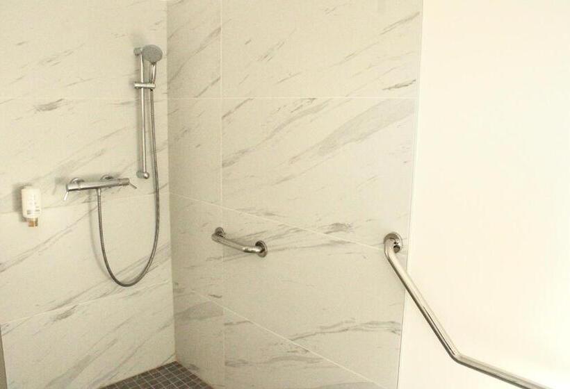 إستديو عائلى, Fleur De Ré