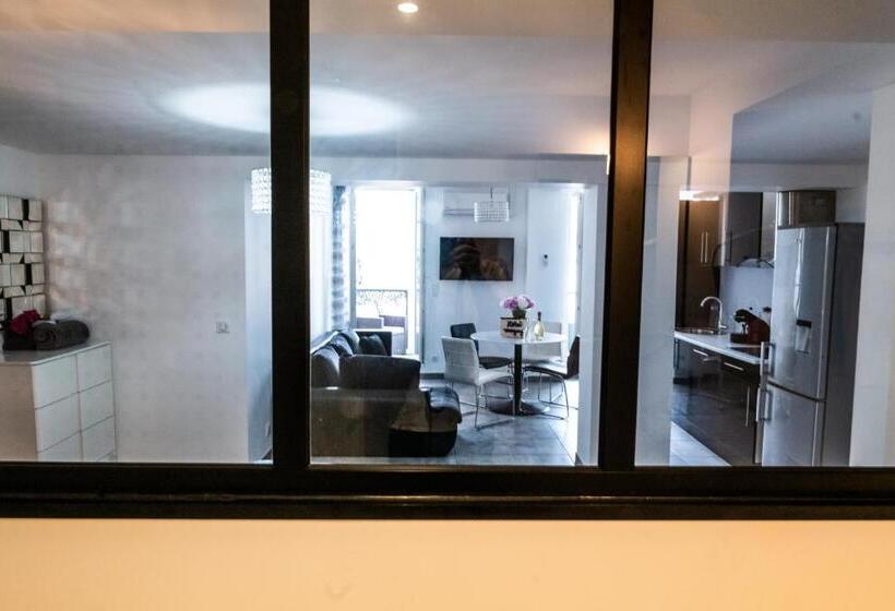 سوییت لوکس, Hôtel Eden Cassis   Parking Privé