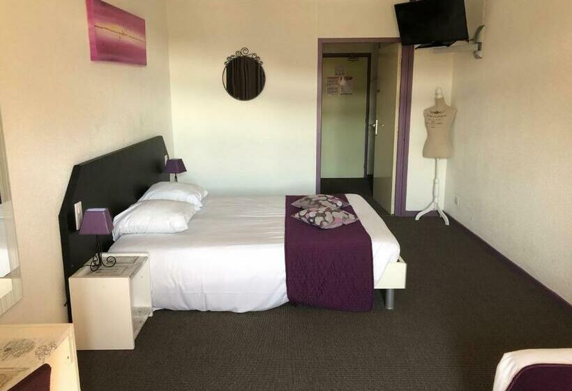 Standard Triple Room, Le Clos Des Bruyeres