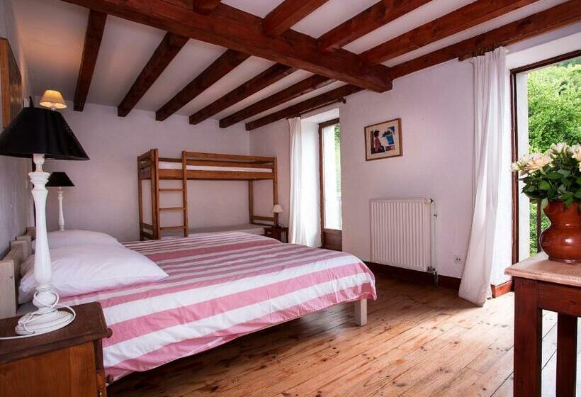 4인용 스탠다드 룸, Gite Auberge De Montvilliers