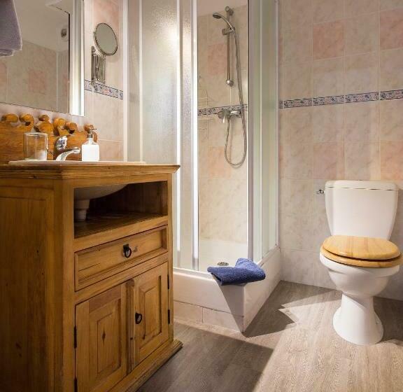 Номер Стандарт, Gite Auberge De Montvilliers