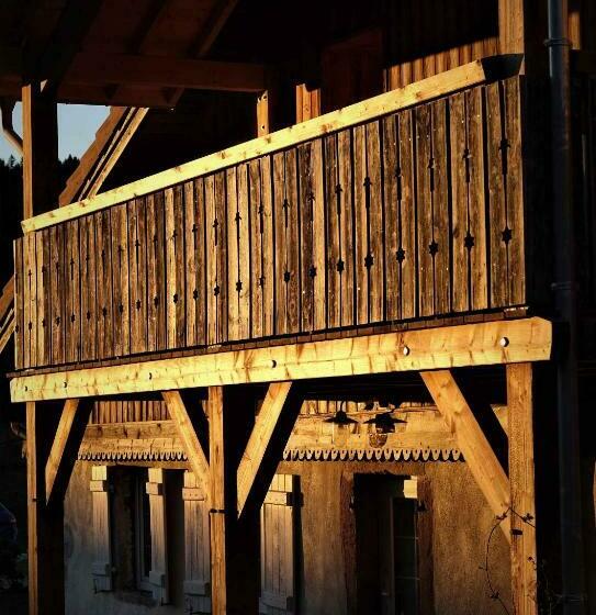سوئیت جونیور با تخت بزرگ, Auberge De La Poulcière