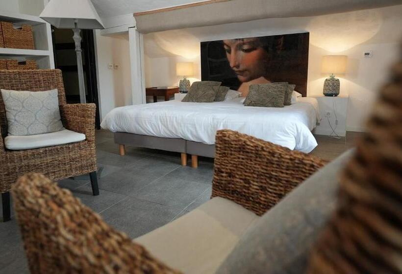 سوئیت جونیور با تخت بزرگ, Auberge De La Poulcière