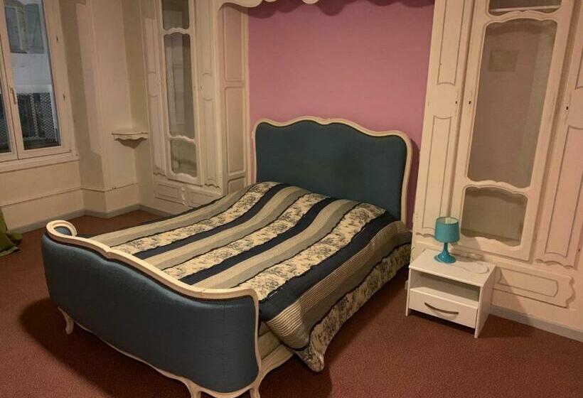 חדר קומפורט, L'escale