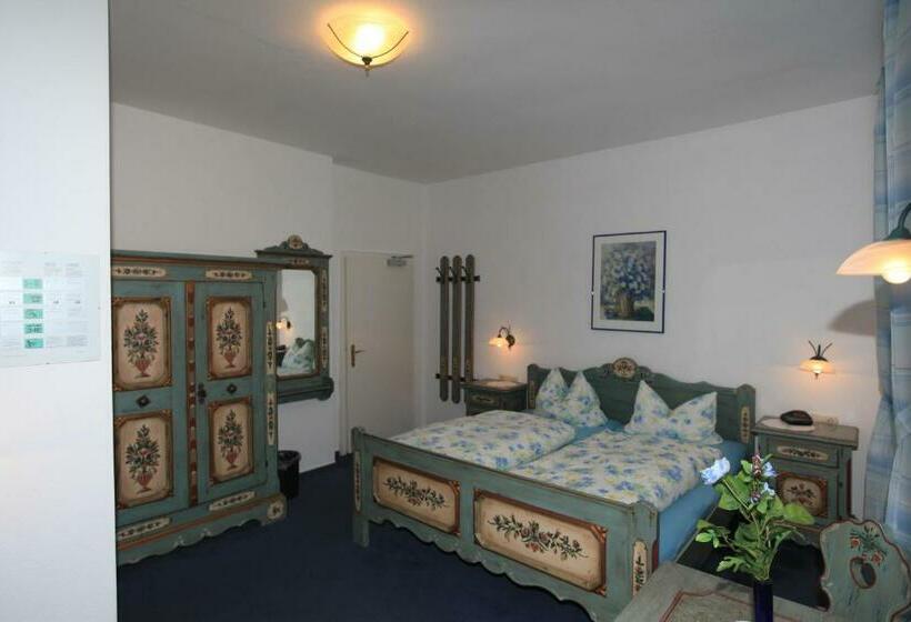 Quarto Comfort, Zur Post