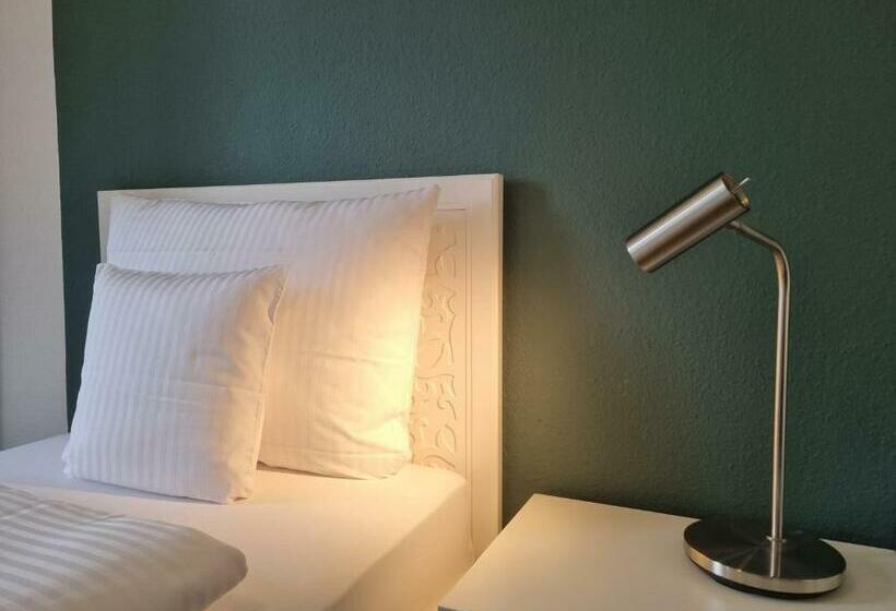 标准单人间, Parkhotel Am Schwanenteich