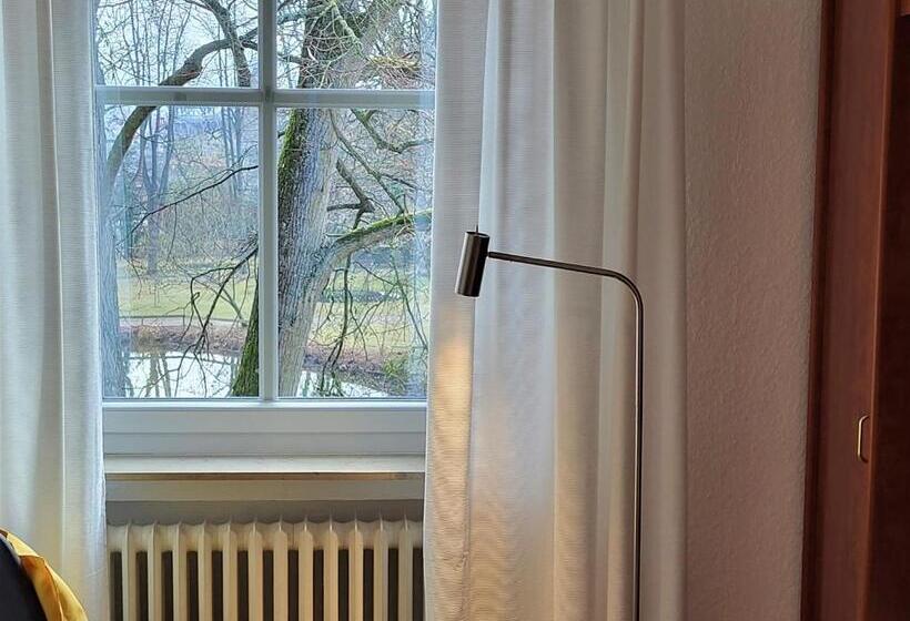 标准单人间, Parkhotel Am Schwanenteich