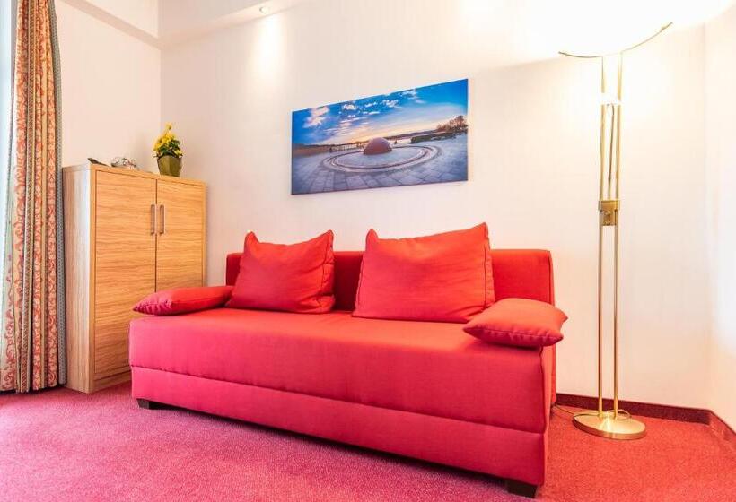 1 Bedroom Apartment Lake View, Strandhotel Zur Promenade