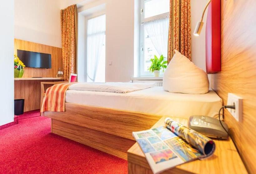 اتاق استاندارد یک تخته با بالکن, Strandhotel Zur Promenade